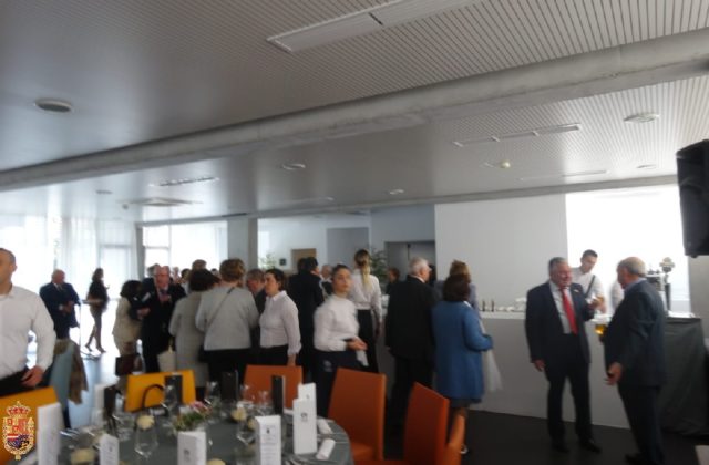 04 Paco Salazar - Comida Hermandad