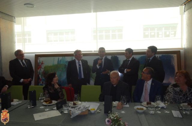 06 Paco Salazar - Comida Hermandad