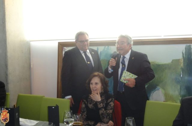 08 Paco Salazar - Comida Hermandad