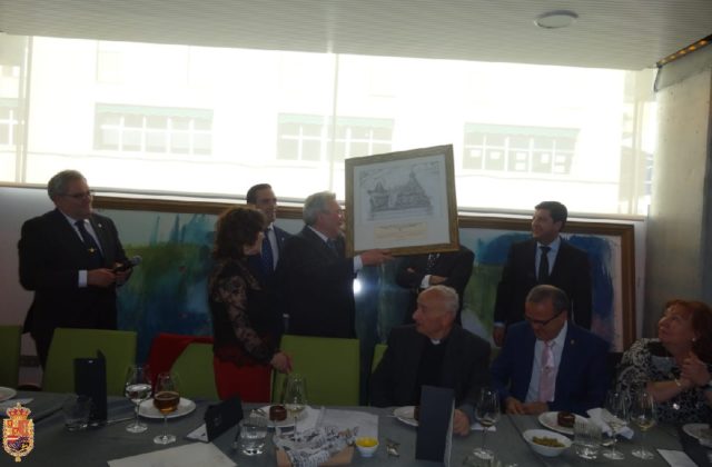 16 Paco Salazar - Comida Hermandad