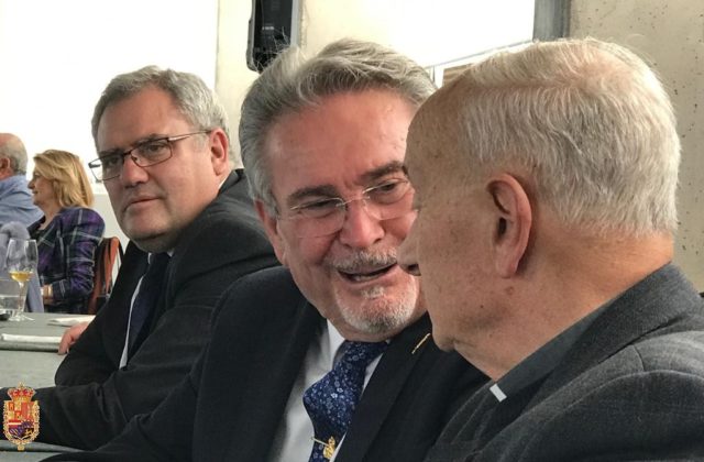 20 Paco Salazar - Comida Hermandad