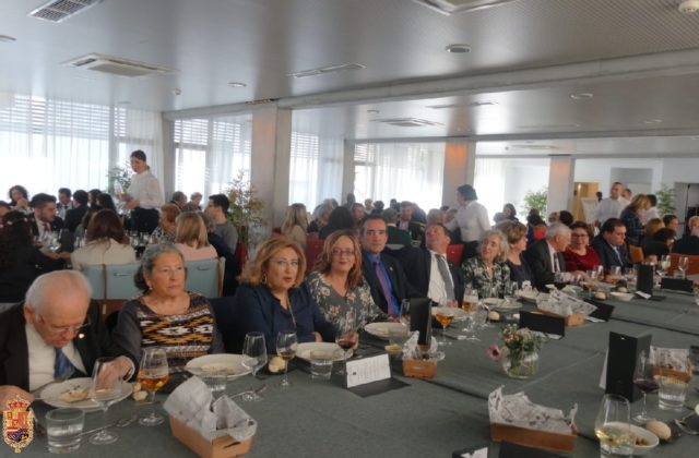 23 Paco Salazar - Comida Hermandad