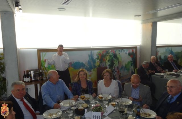 29 Paco Salazar - Comida Hermandad