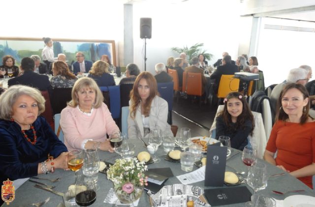 30 Paco Salazar - Comida Hermandad