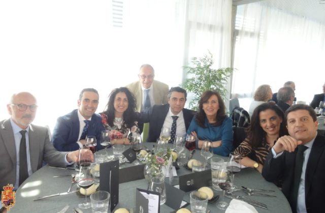 35 Paco Salazar - Comida Hermandad