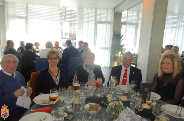 38 Paco Salazar - Comida Hermandad