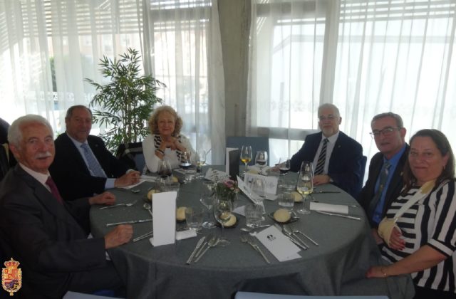 39 Paco Salazar - Comida Hermandad