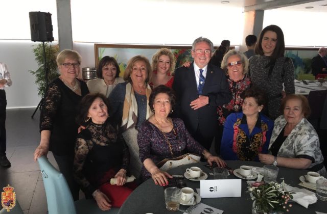 42 Paco Salazar - Comida Hermandad