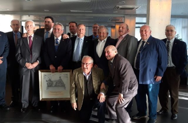 48 Paco Salazar - Comida Hermandad