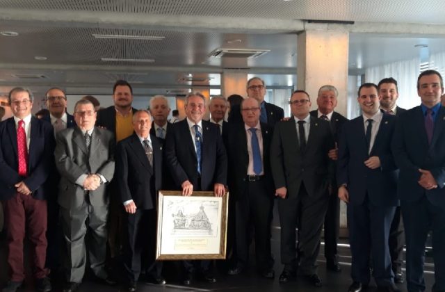 49 Paco Salazar - Comida Hermandad